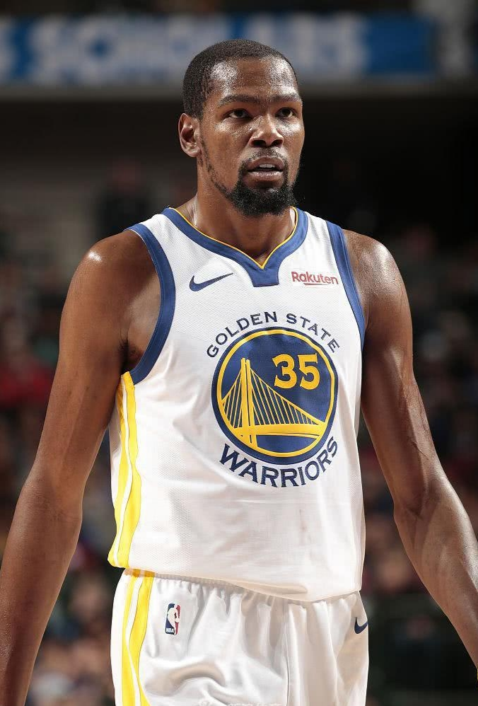 她们首先想 她们首先想