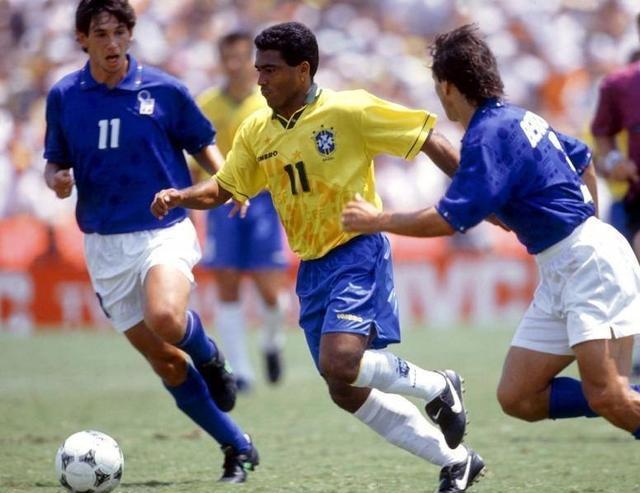 一个足球俱 一个足球俱