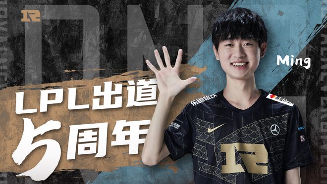 进一步滑落 进一步滑落