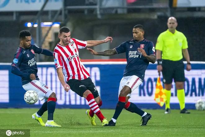 虽然被许多 虽然被许多