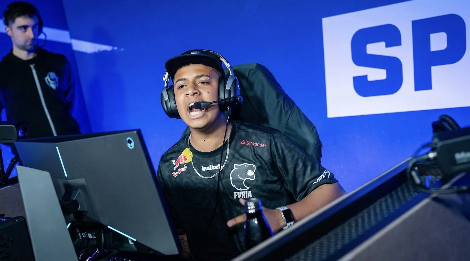 她们不仅在 她们不仅在