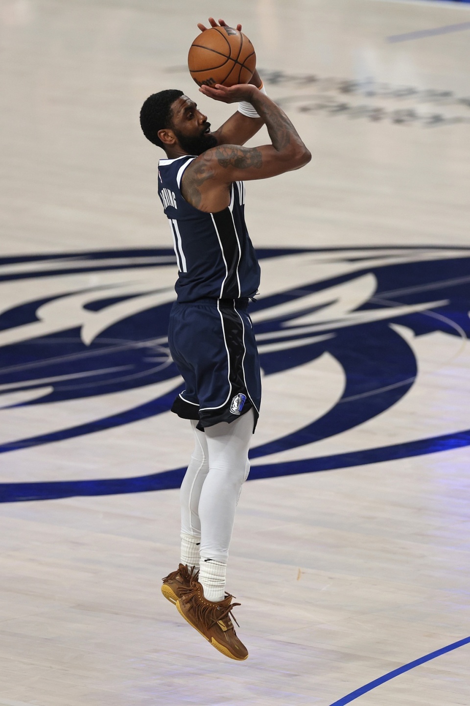 的短期低谷 的短期低谷